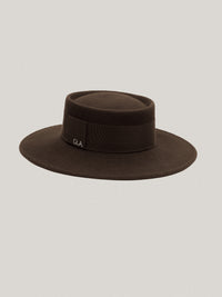 Le Canotier - Brown
