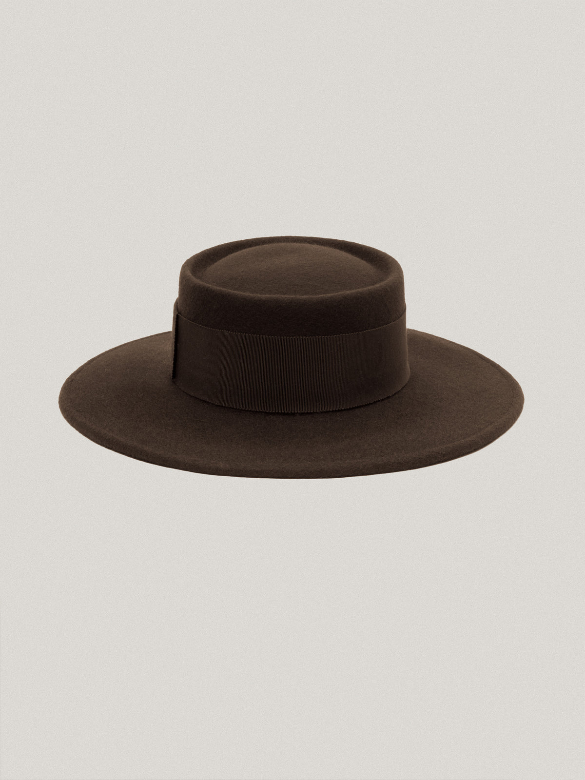 Le Canotier - Brown