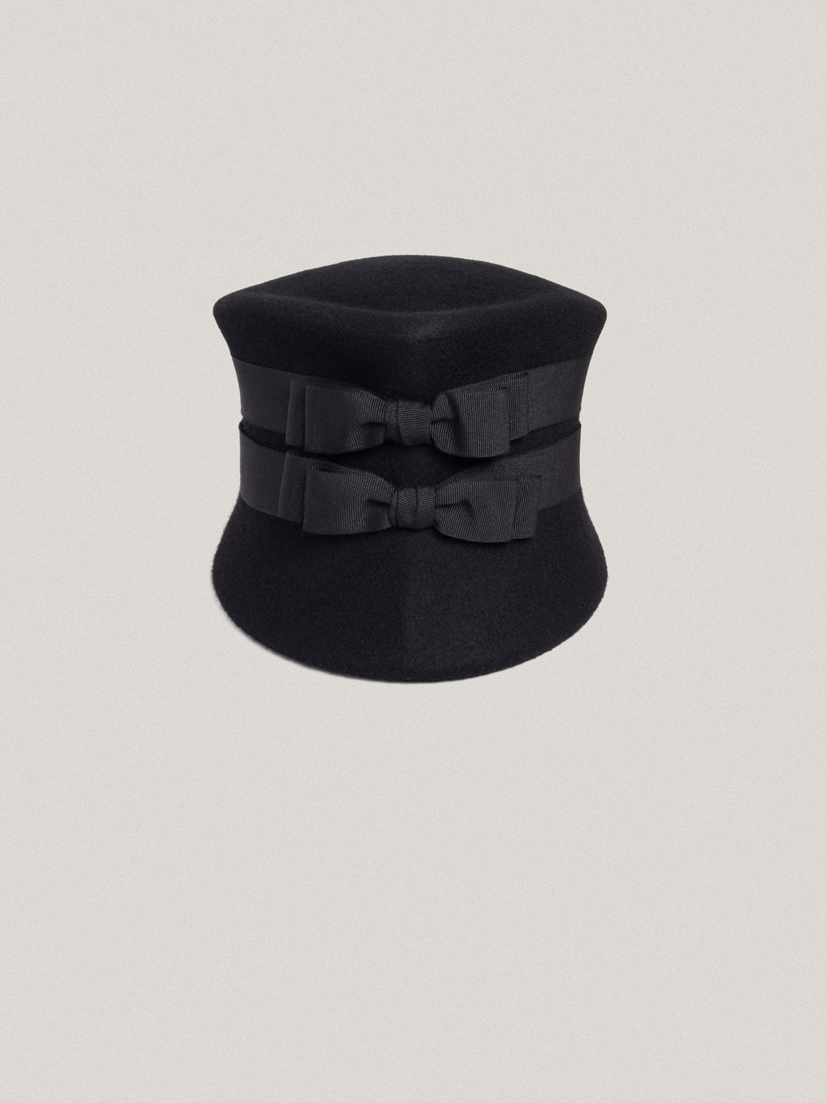 Le Square - Black, Black Ribbon